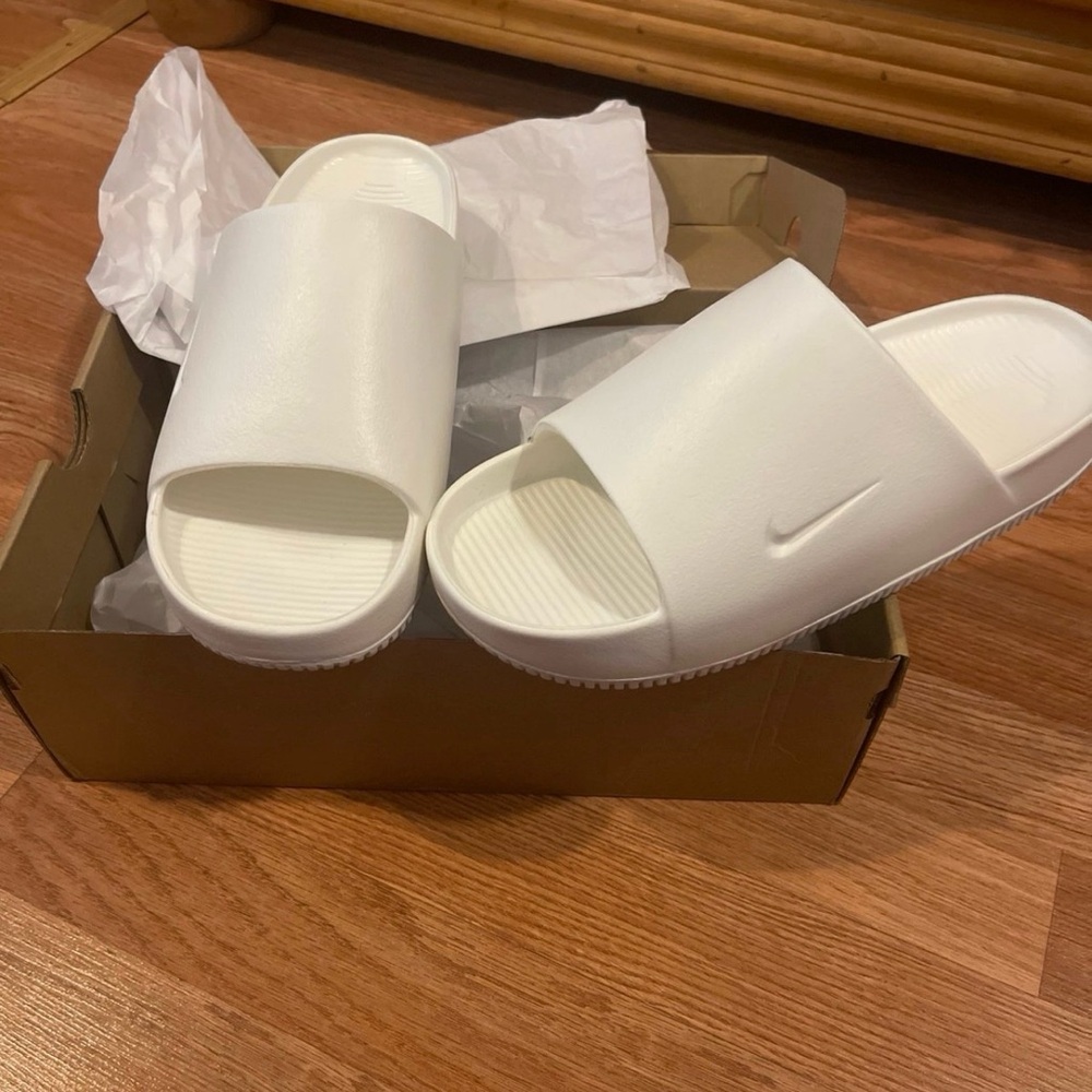 Nike Calm Slide in White